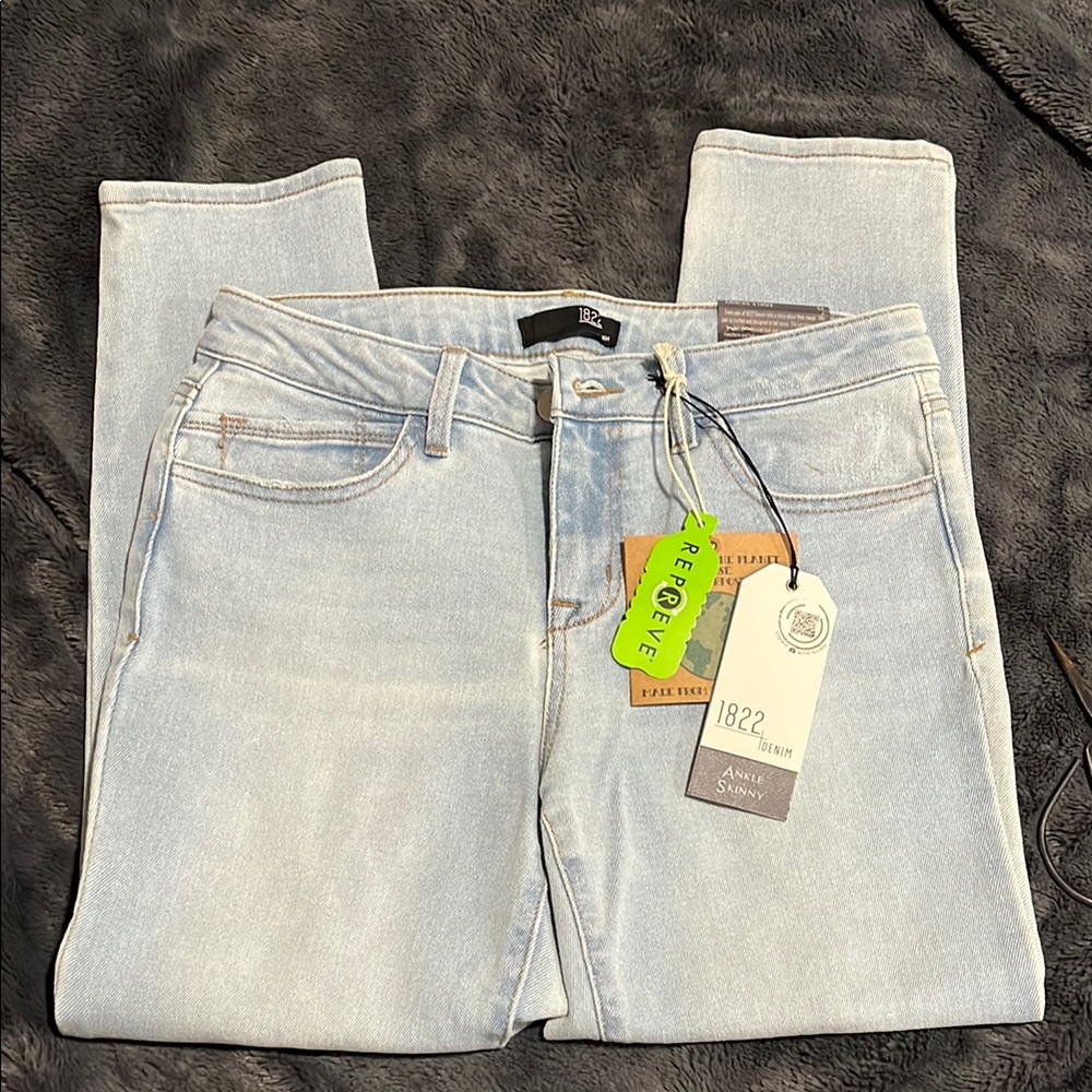 1822 Denim Women's Light Blue Jeans